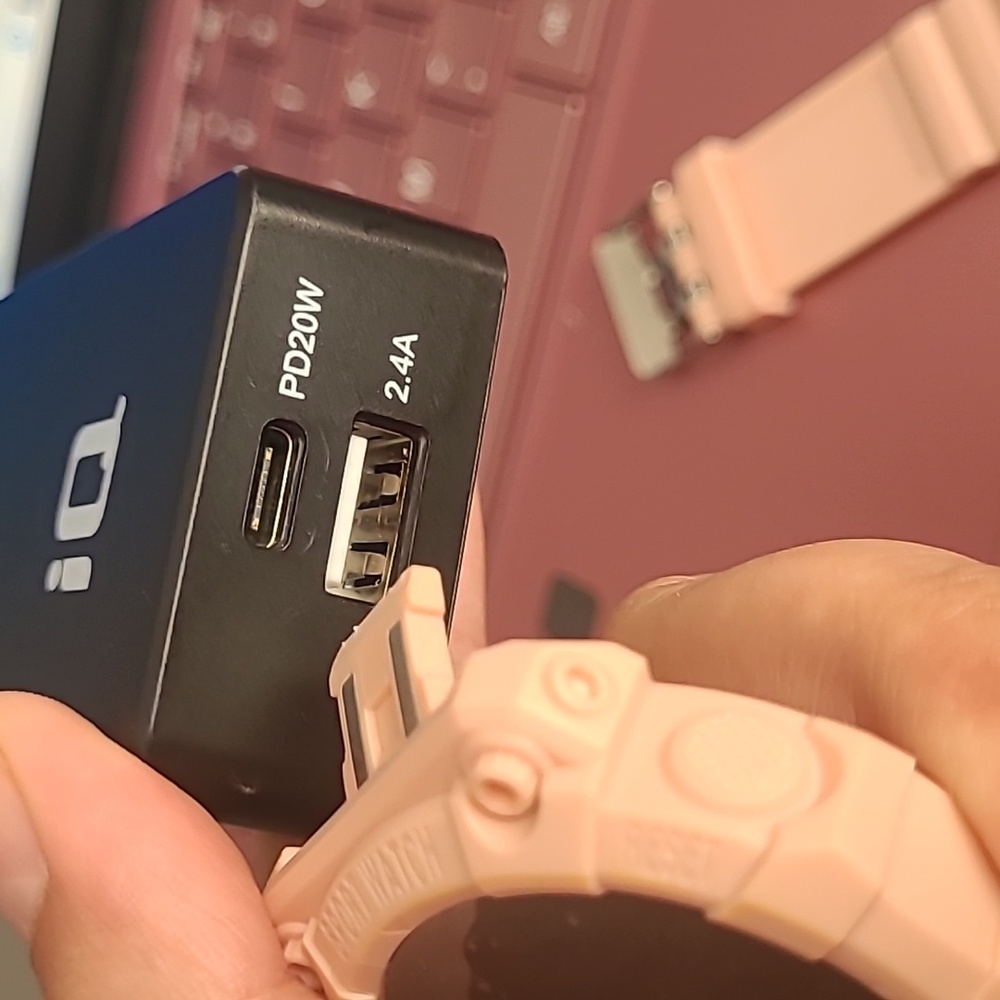 Pink Smart Watch - Picture 16 of 17